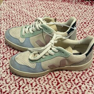 Vega Multicolor Sneakers